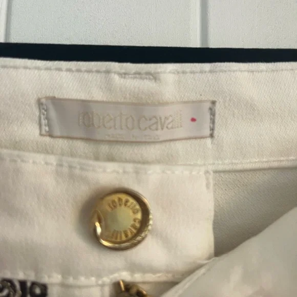 Roberto Cavalli White Jeans with Gold Button - Picture 4 of 9